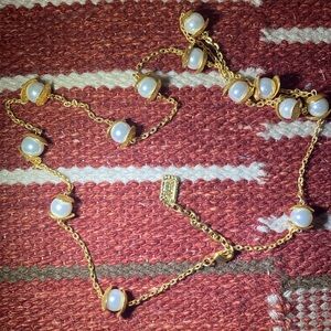 NWOT Gold and pearls 18” long adjustable